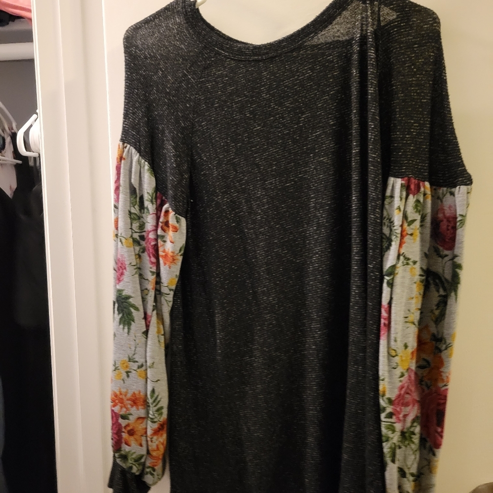 Bubble sleeve top
